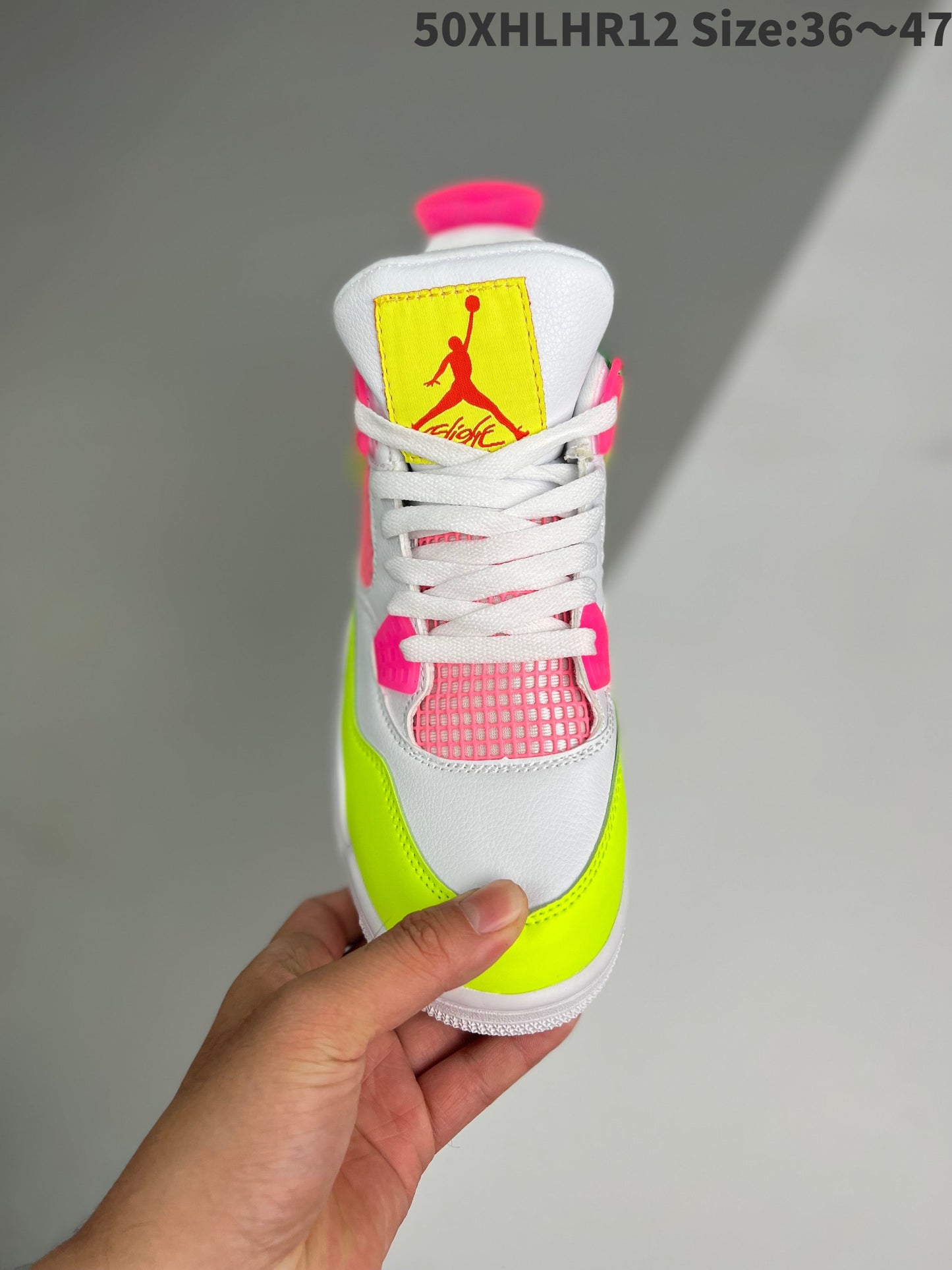 AIR JORDAN 4