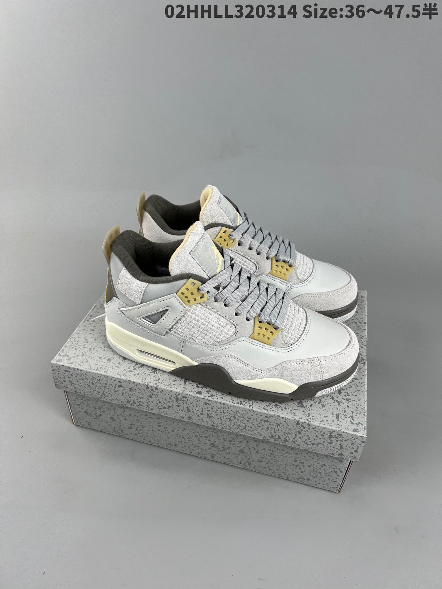 AIR JORDAN 4
