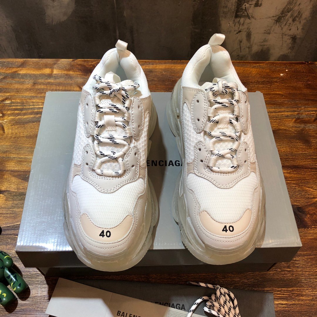 BALENCIAGA